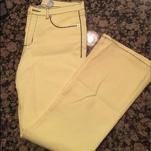 Diane Gilman yellow denim jeans w black stitchomg